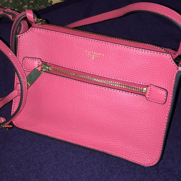 Crossbody purse by Tahari NWOT - Picture 2 of 8